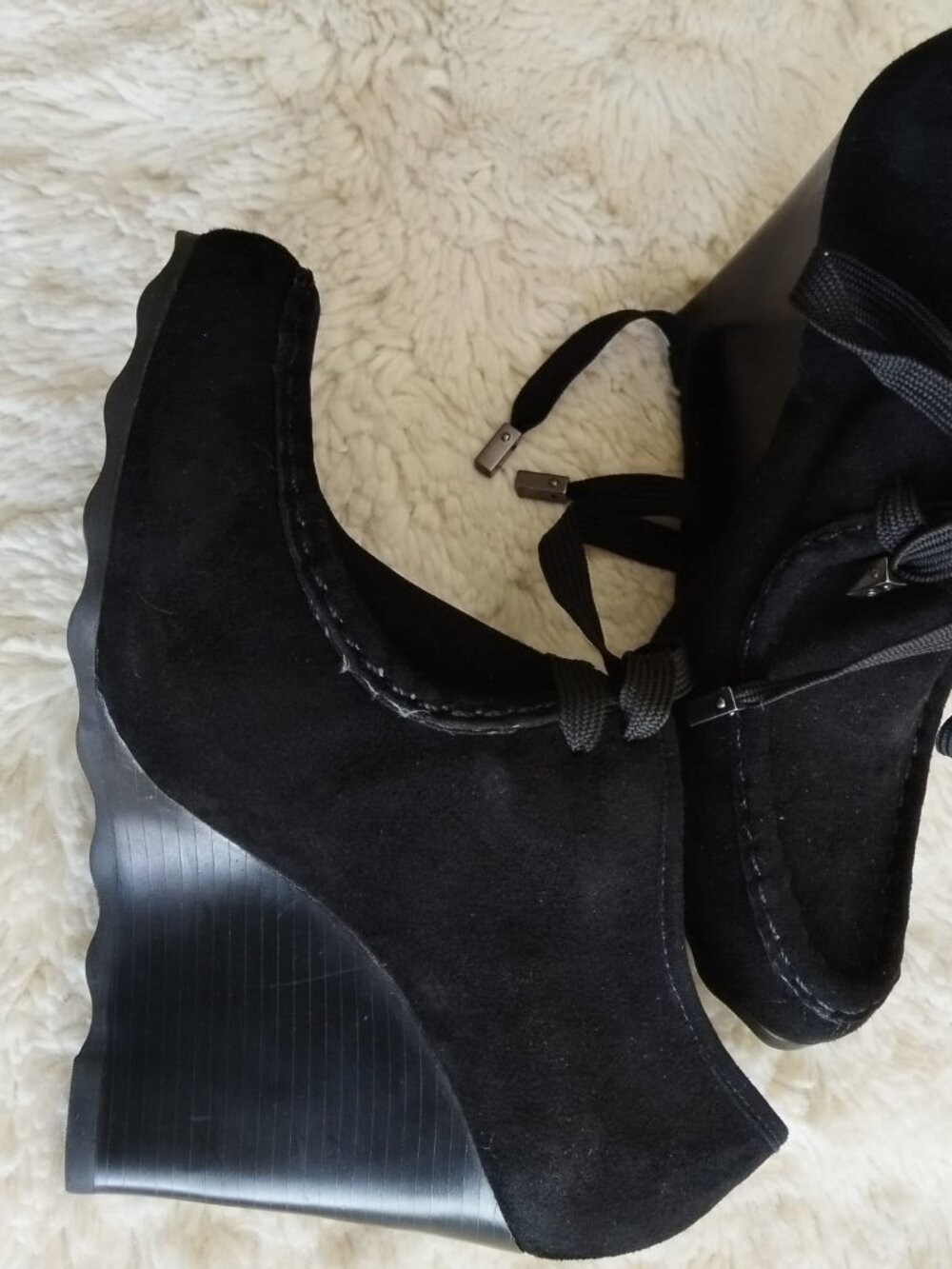 BCBGMAXAZRIA Black Suede Wedge Ankle Boots Made in Brazil Size 9 / 39